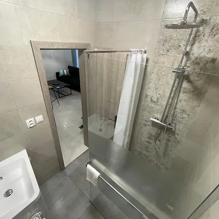 Lily - Self Checkin - Parking - 40m2 * מרטין